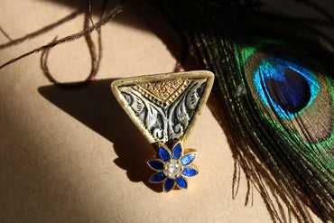 Neel Pushp Trikon Ring