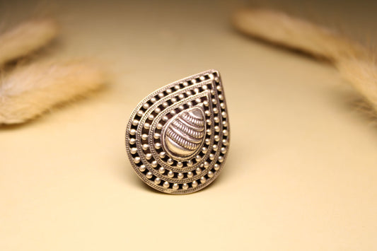 Teardrop Heritage Silver Ring