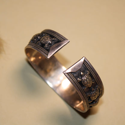 Turtle Motif Silver Kada