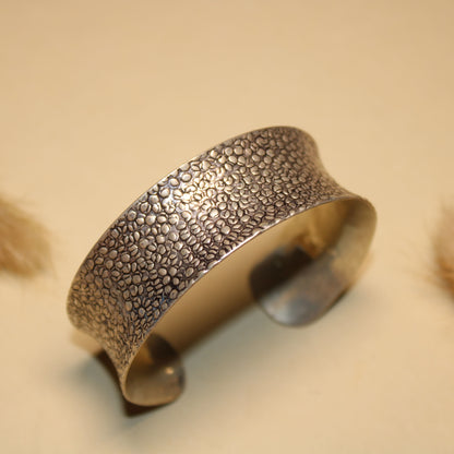 Pebble Texture Silver Kada