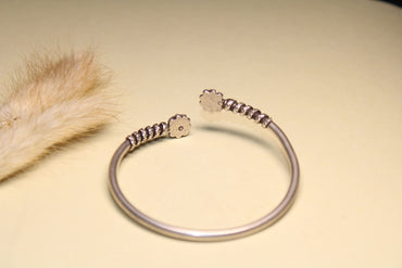 Floral Open-End Silver Kada